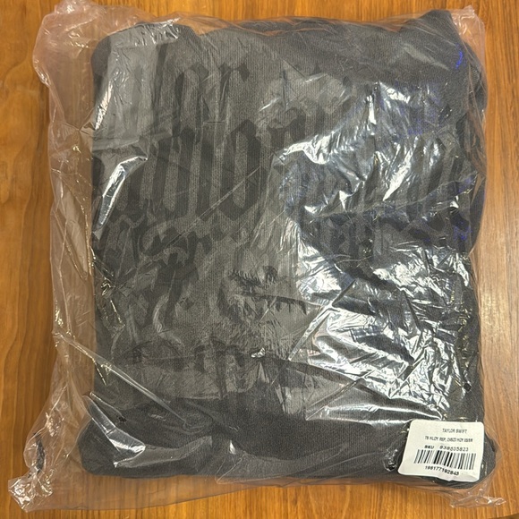 Taylor Swift Reputation Hoodie NWT - Picture 3 of 5